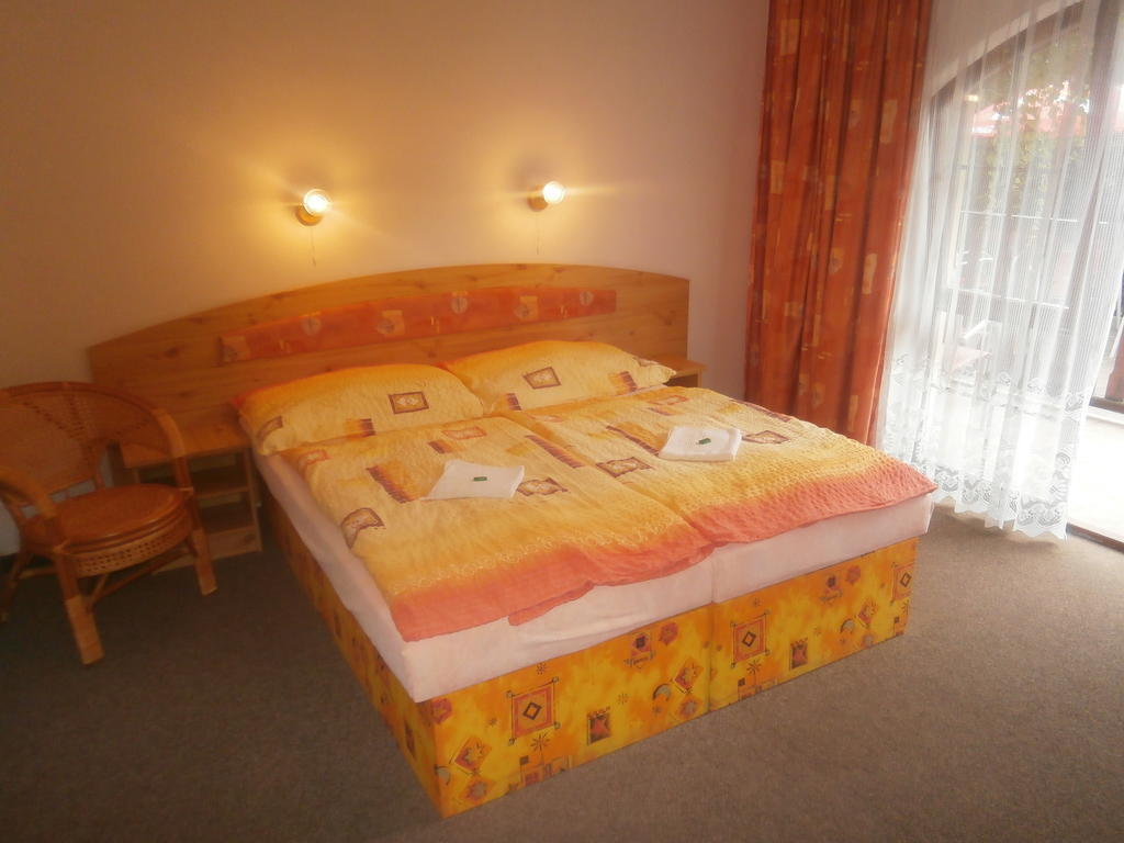 Hotel Fogl Nová Bystřice Habitación foto